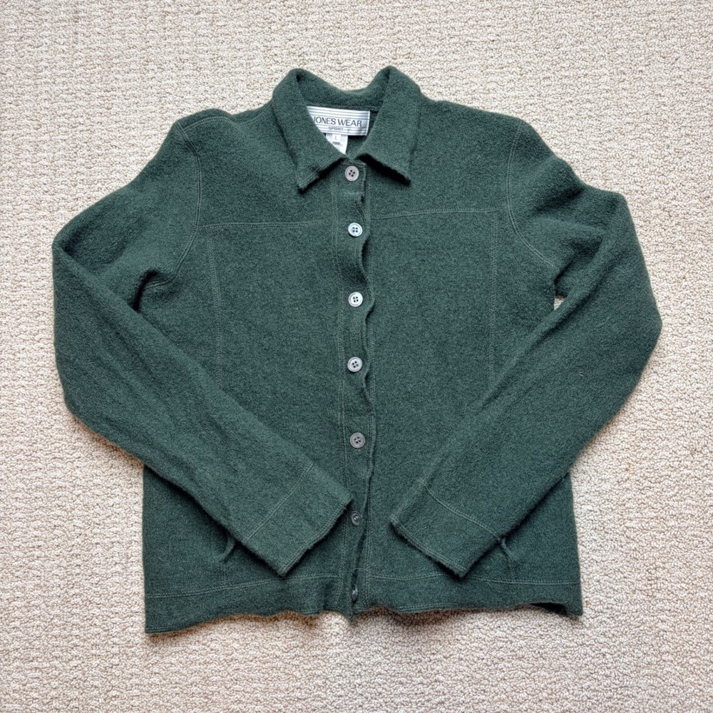 Jones Wear L Sport Green 100% Merino Wool Button Front Cardigan Sweater